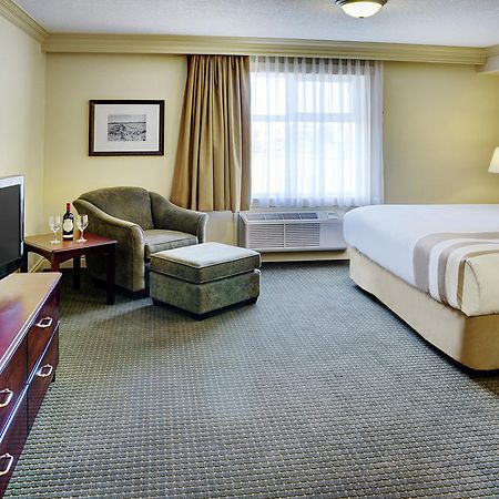 Chateau Nova Kingsway Edmonton Kültér fotó