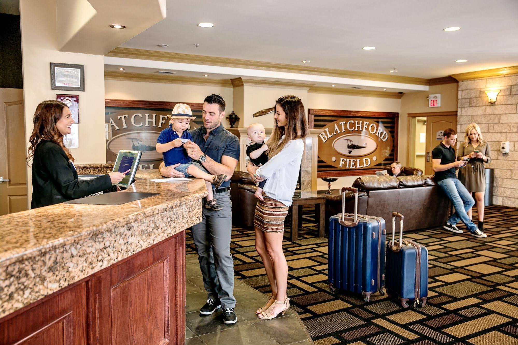 Chateau Nova Kingsway Edmonton Kültér fotó